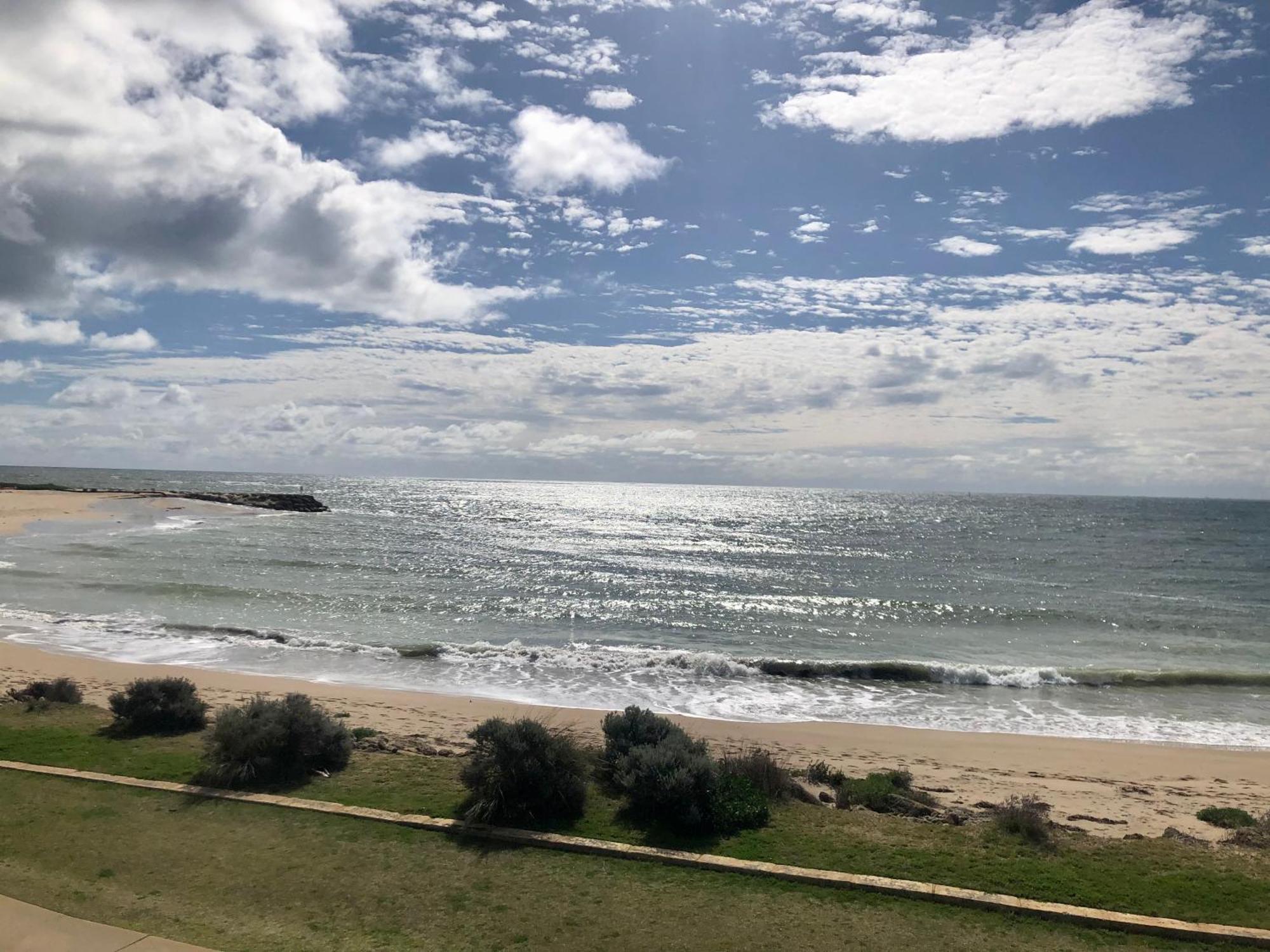Tempel By The Sea Mandurah Exterior foto